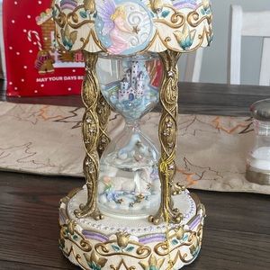 San Francisco Music Box Hourglass Snow Globe